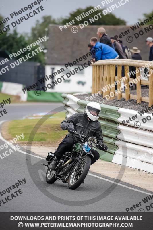 Vintage motorcycle club;eventdigitalimages;mallory park;mallory park trackday photographs;no limits trackdays;peter wileman photography;trackday digital images;trackday photos;vmcc festival 1000 bikes photographs